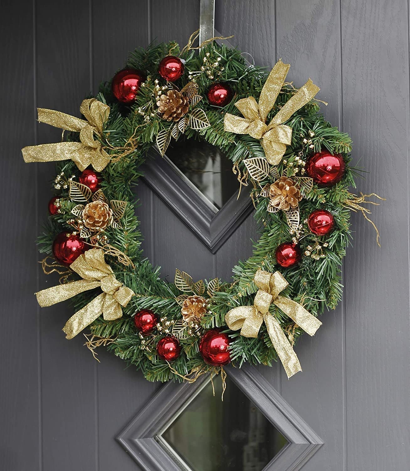 The Ultimate Guide to Choosing the Perfect Christmas Wreath for Your Home