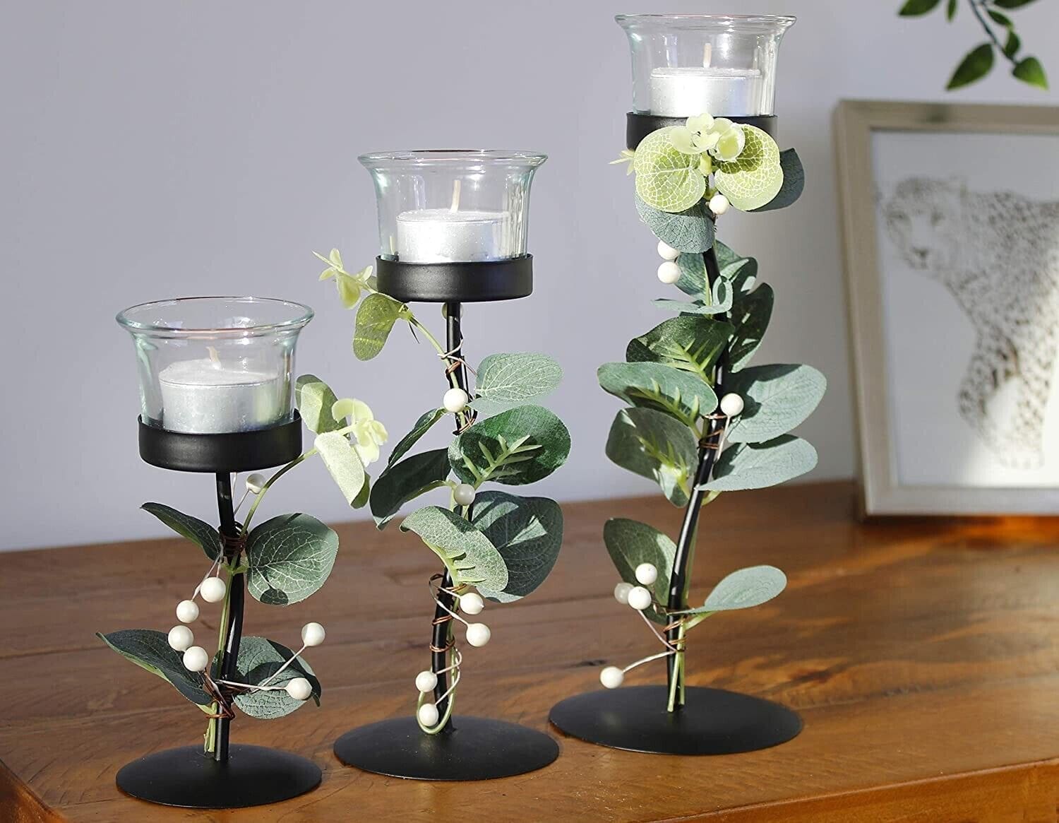 How to Make Christmas Centerpieces with Candles