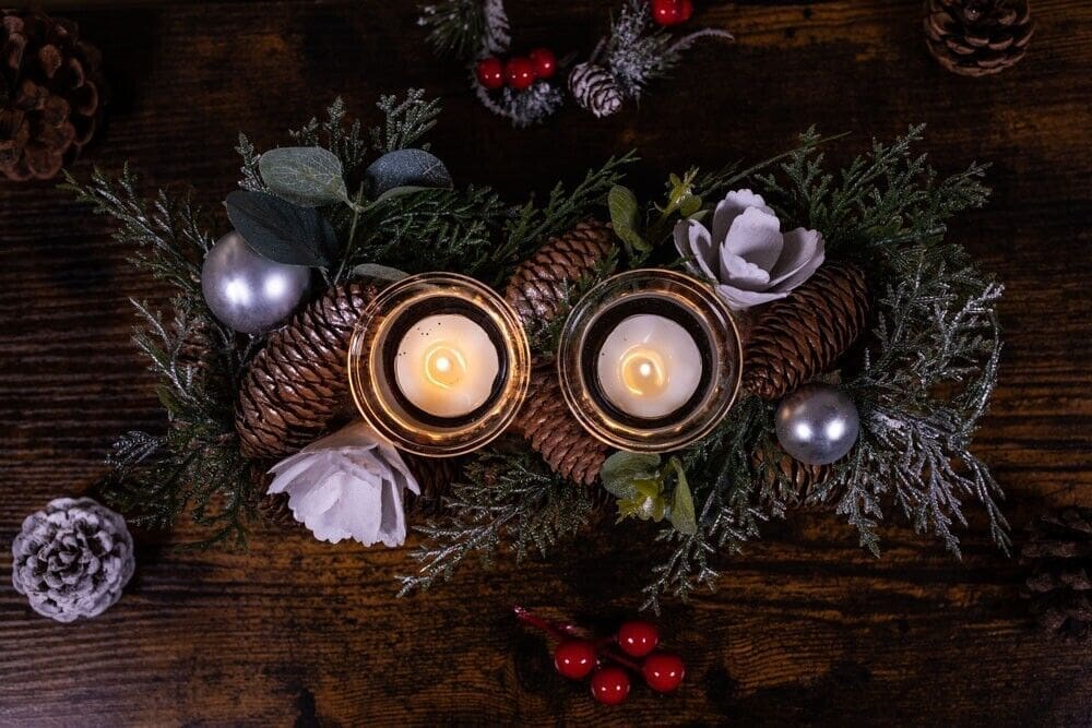 How to Decorate a Candle Holder for Christmas: Festive Ideas and Tips