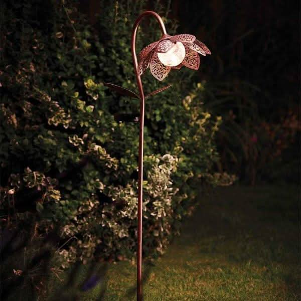 Damasque Solar Bloom Stake Light