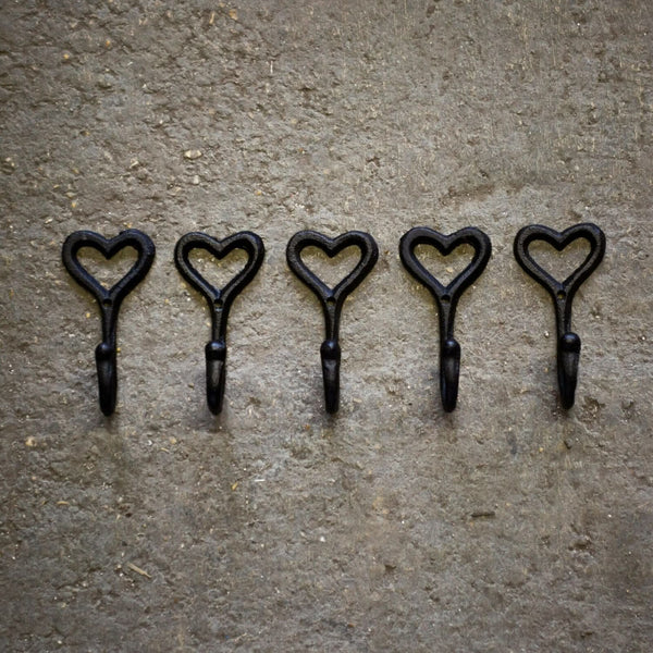 5-x-Heart-Shaped-Wrought-Iron-Coat-Hooks-scaled