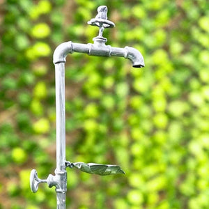 bird bath tap stake