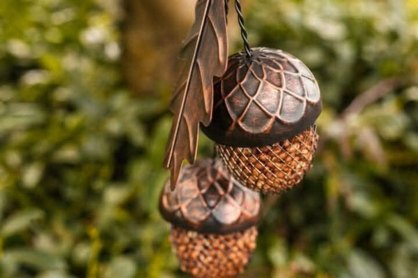 hanging-metal-outdoor-acorn-bird-feeder-2-piece