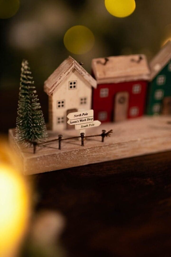 hard-wearing-wooden-christmas-village-scene-decor