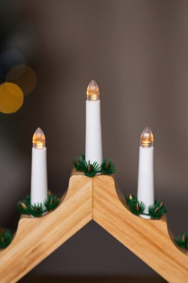 modern-wooden-white-christmas-candle-bridge-7-bulb