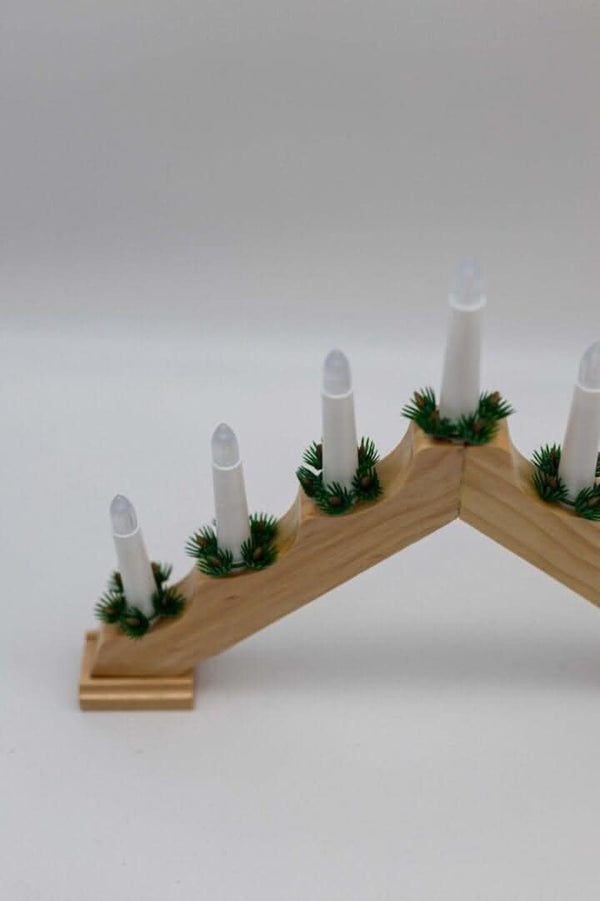 modern-wooden-white-christmas-candle-bridge-7-bulb