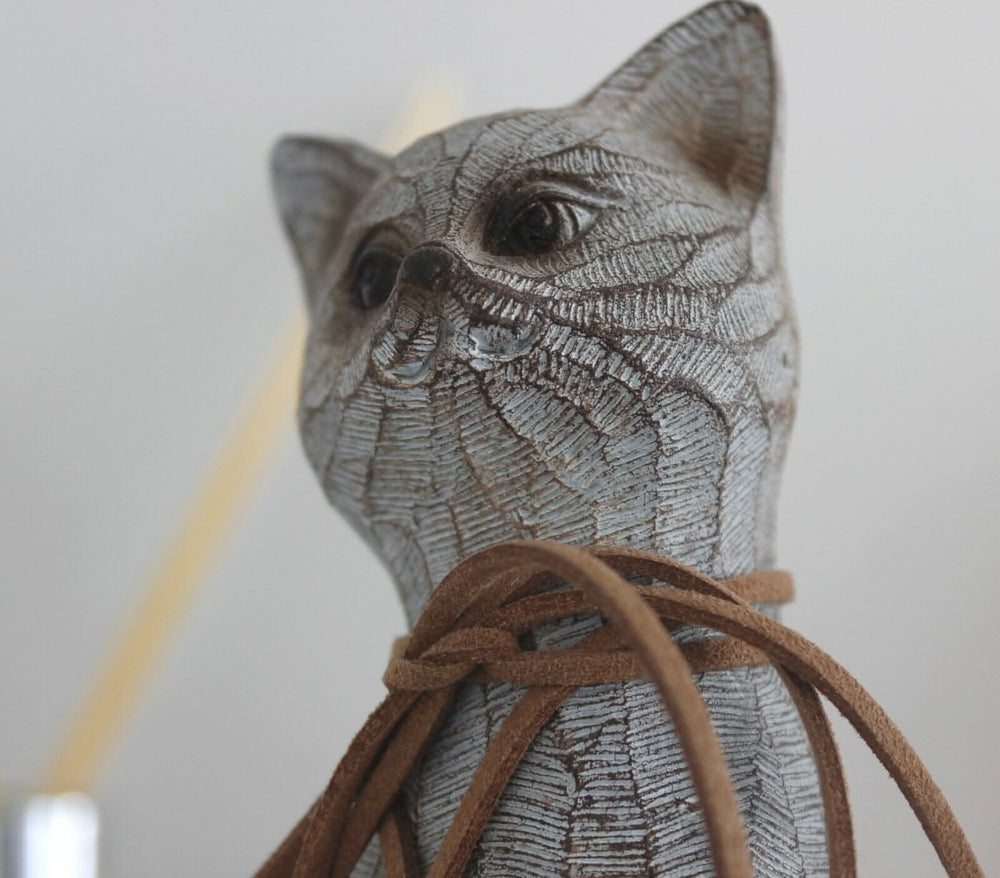 Resin Wood Effect Cat Ornament