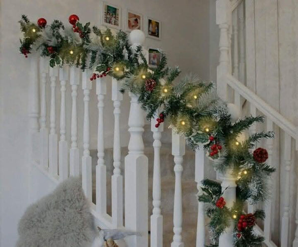 traditional-snow-dusted-led-garland-lights-270cm