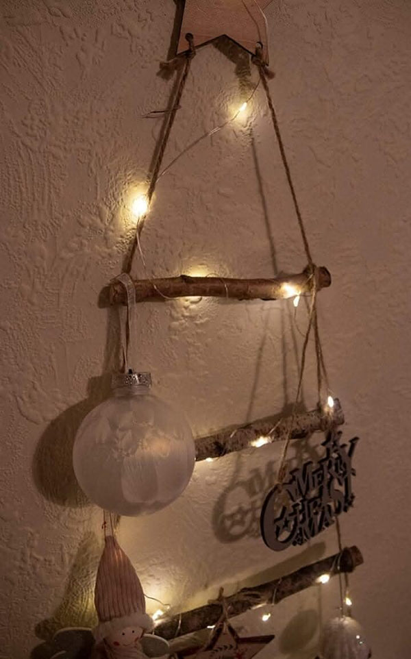 wooden-scandi-ladder-christmas-tree-wall-light-133cm